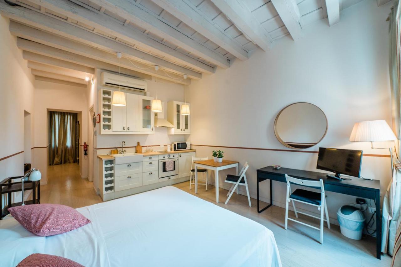 Art Street Studio Apartment แบร์กาโม ภายนอก รูปภาพ